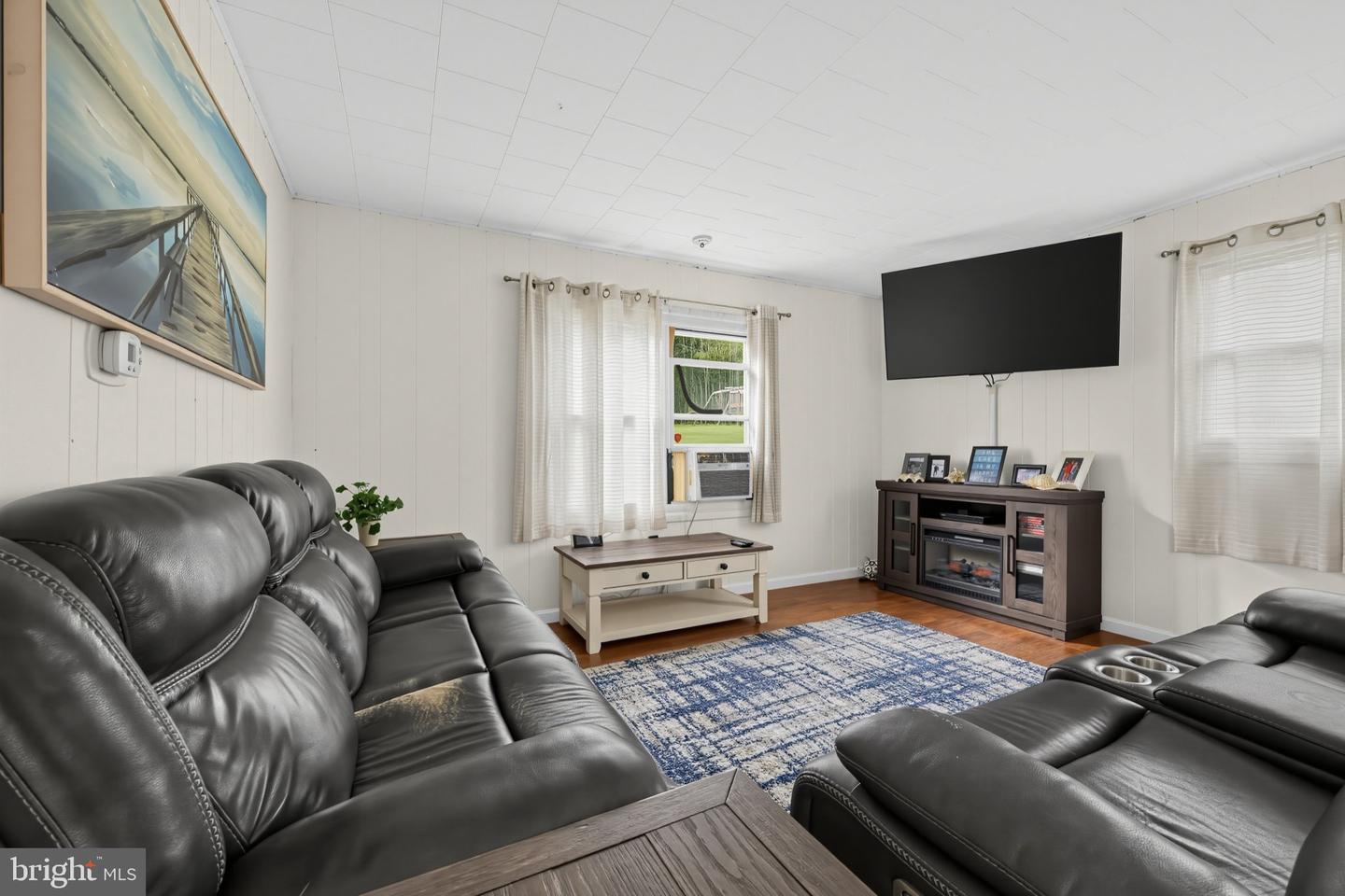 2142 Reading Blvd Property Photo 15