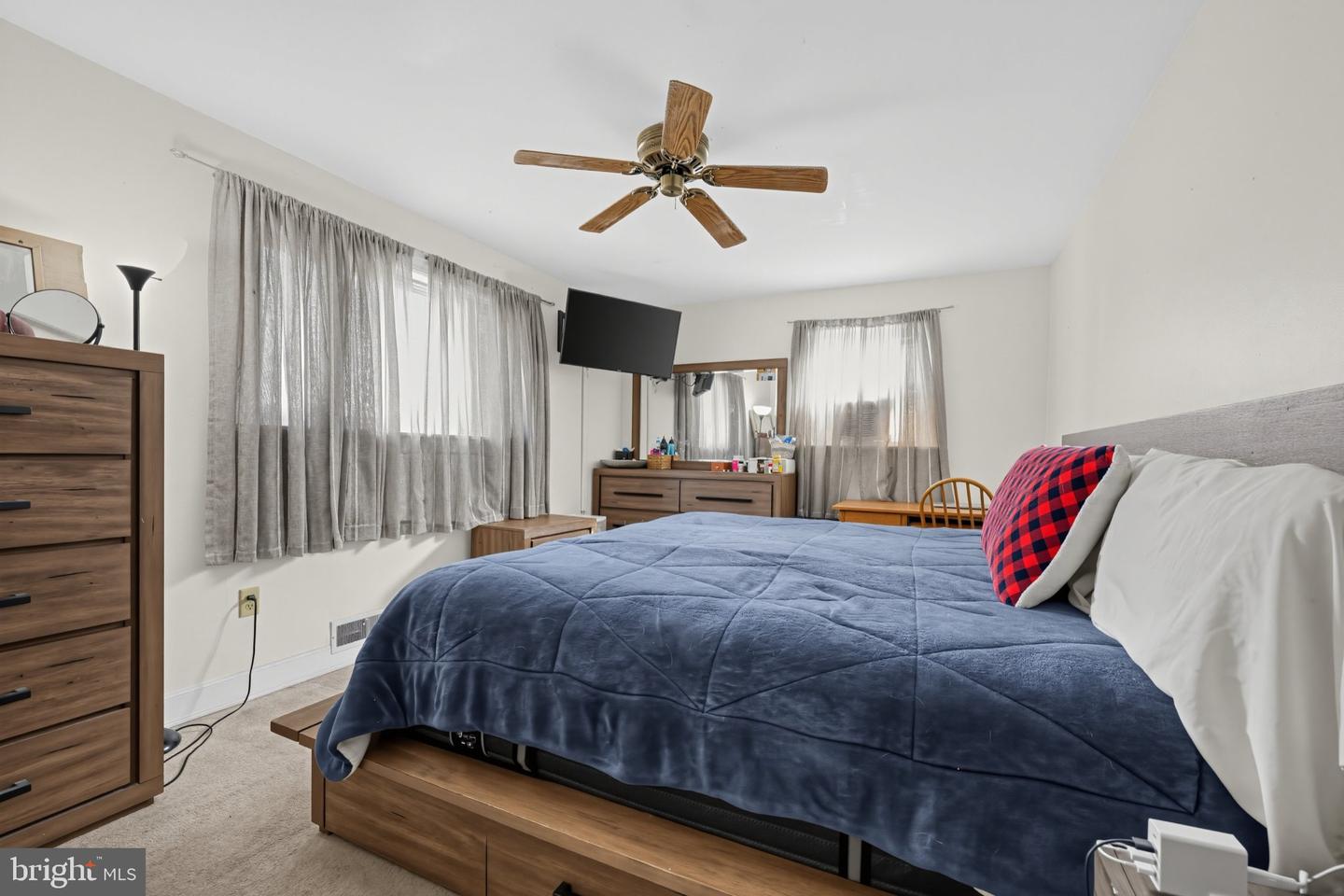 2142 Reading Blvd Property Photo 20