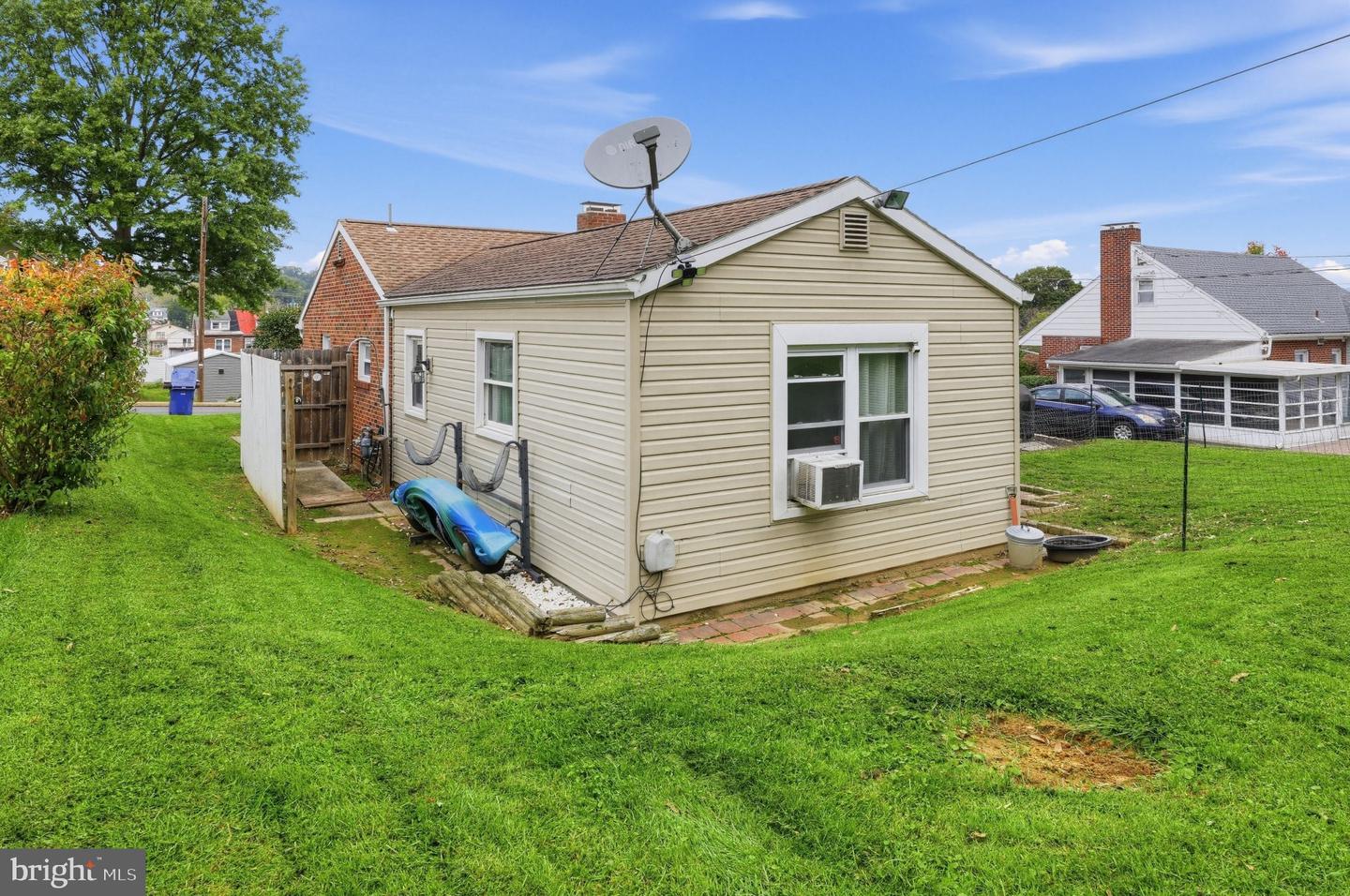 2142 Reading Blvd Property Photo 25