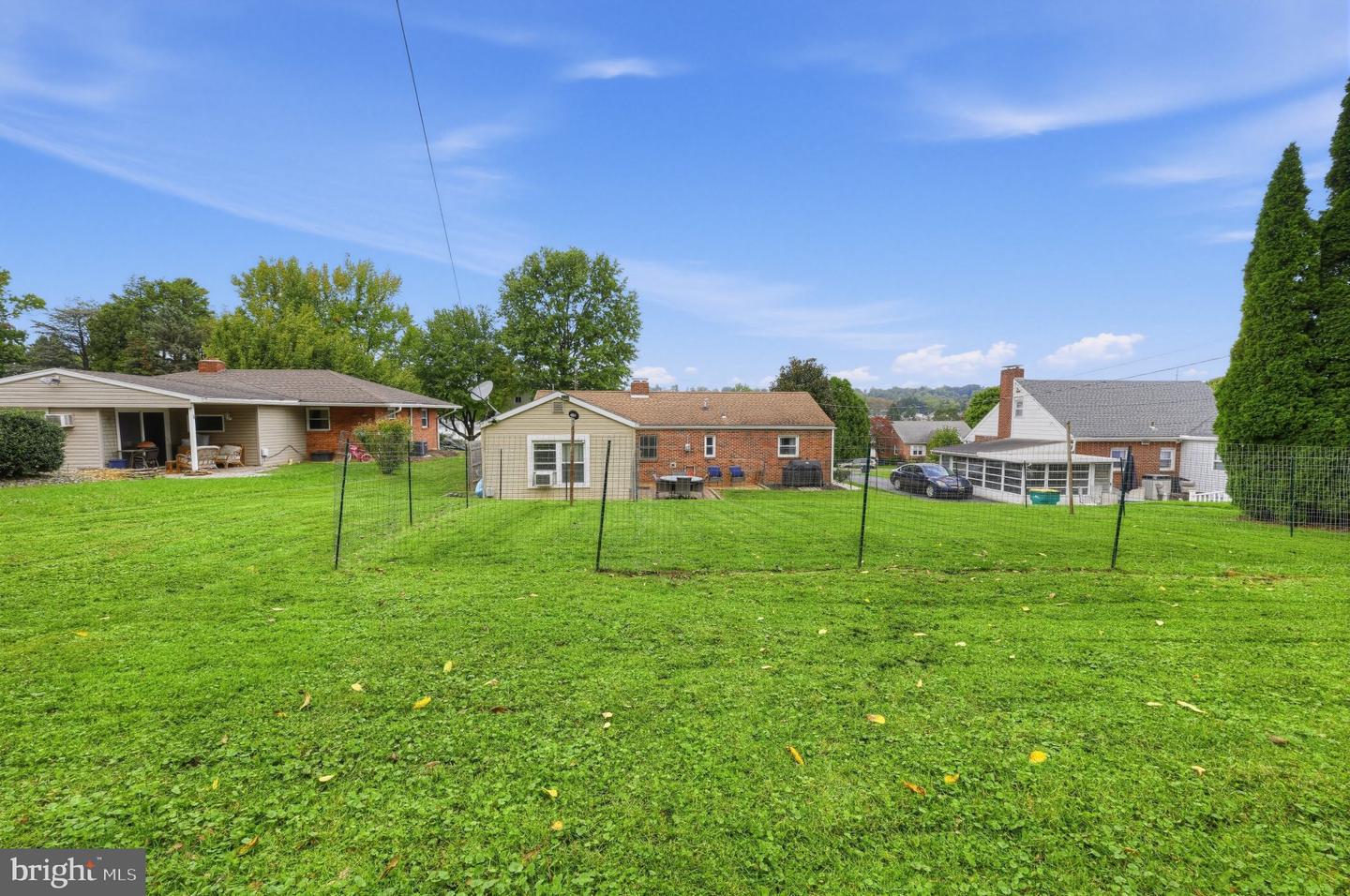 2142 Reading Blvd Property Photo 28