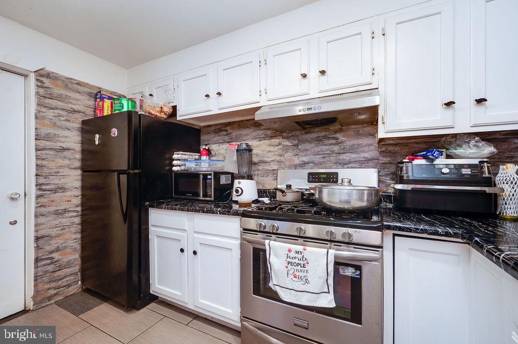 229 Cedar St St Property Photo 8