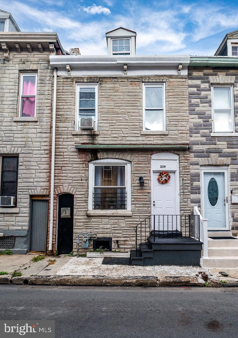 229 Cedar St St Property Photo 22