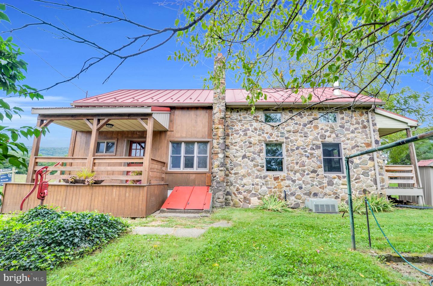 3390 Mountain Rd Property Photo 5