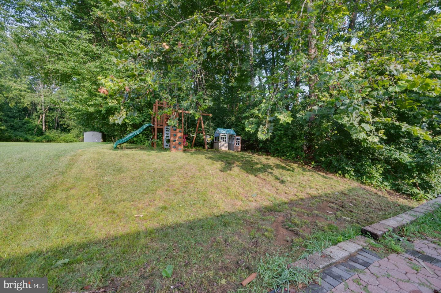 612 Frederick St Property Photo 8