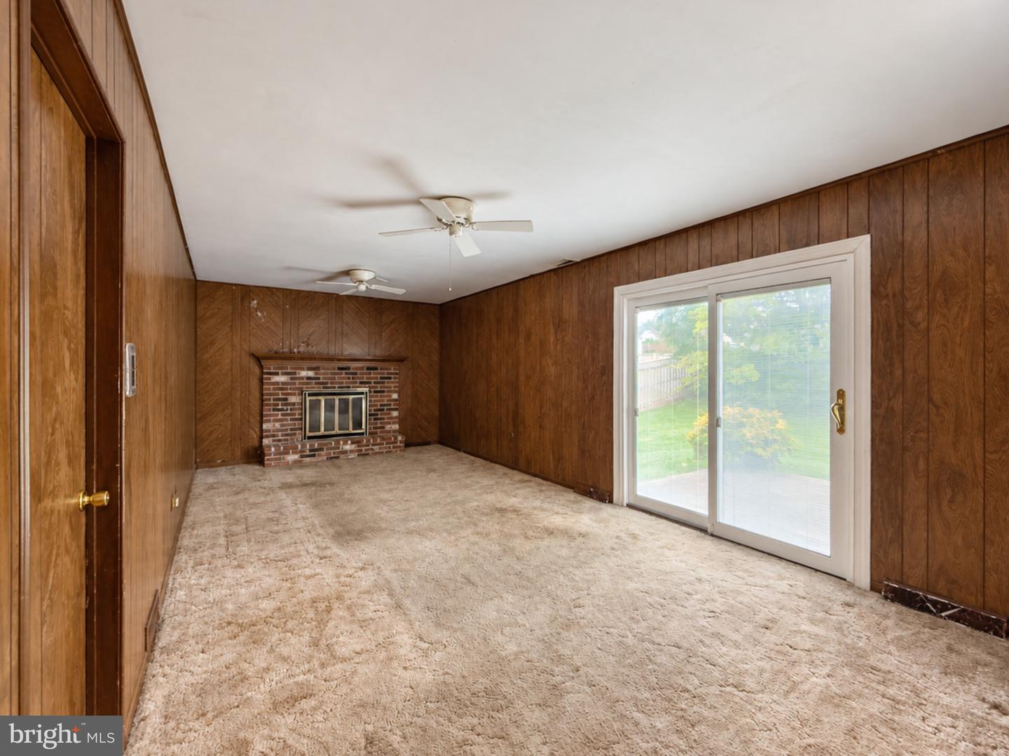 812 Carman Dr Property Photo 13