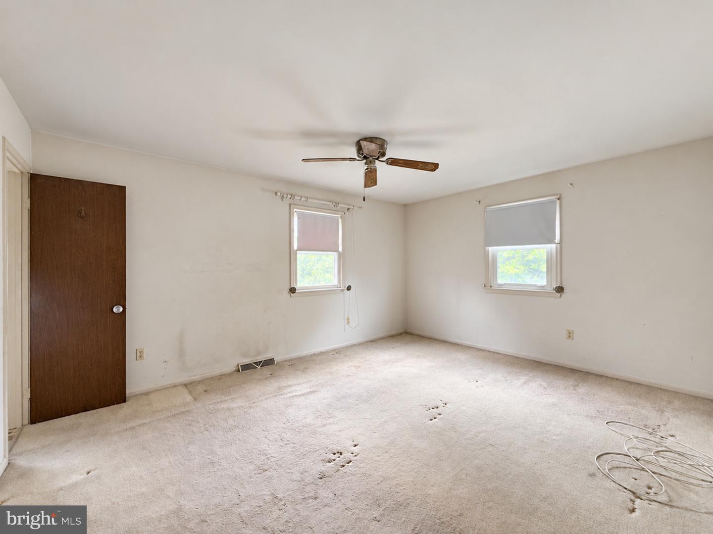812 Carman Dr Property Photo 23