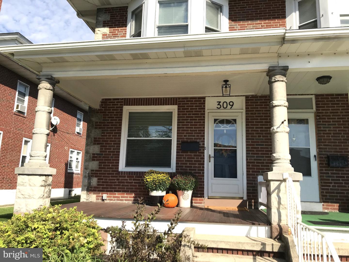 309 Telford Ave Property Photo 4