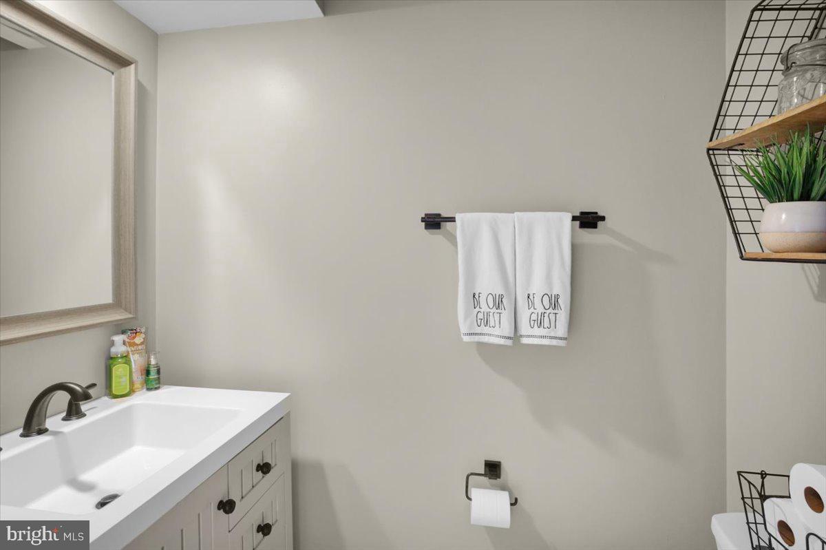 170 Cornerstone Dr Property Photo 23