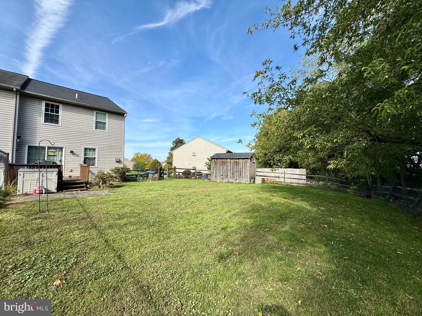 748 Golden Dr Property Photo 3