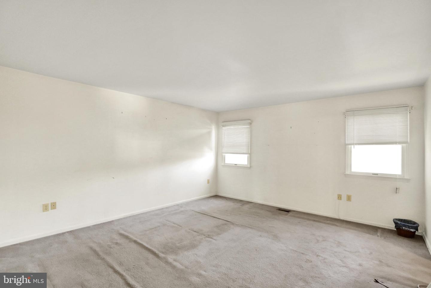 200 Fairway Dr Property Photo 20