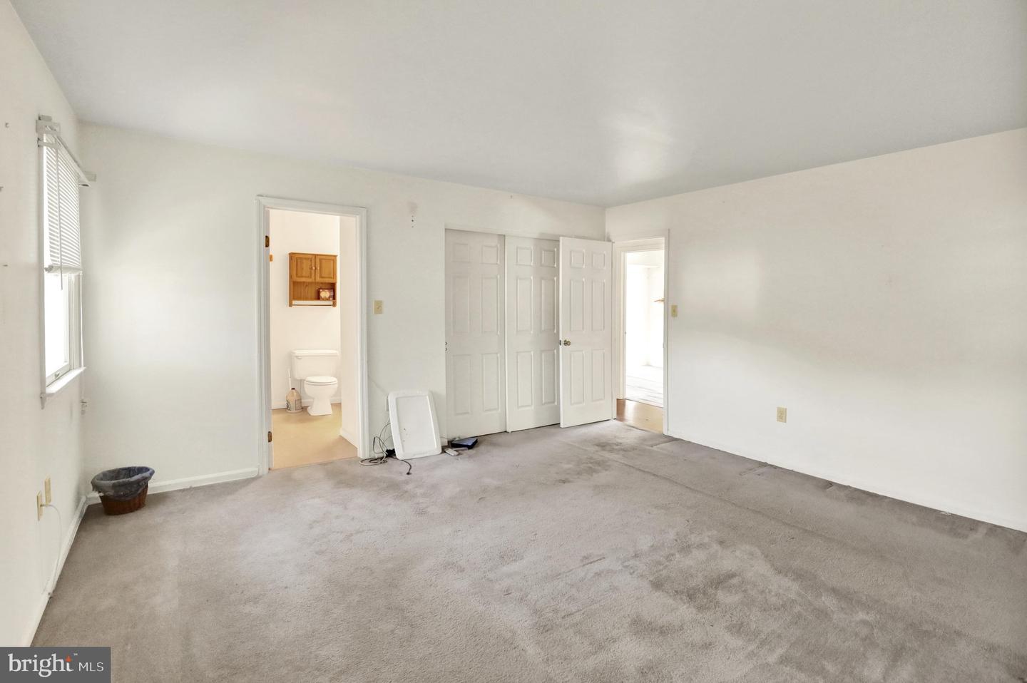 200 Fairway Dr Property Photo 21