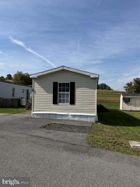 6 Green Acres Rd Property Photo 1