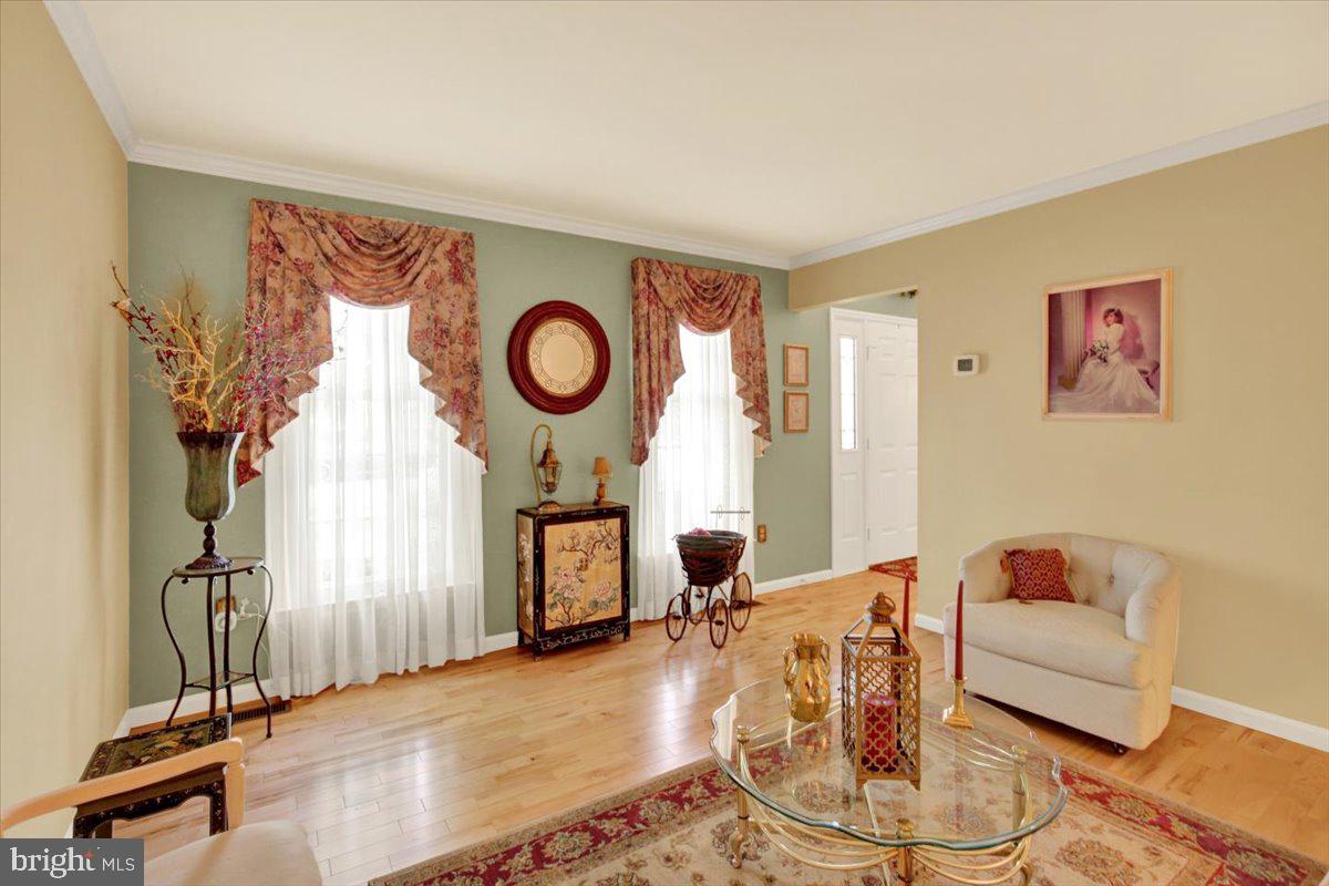 300 Elizabeth Dr Property Photo 15