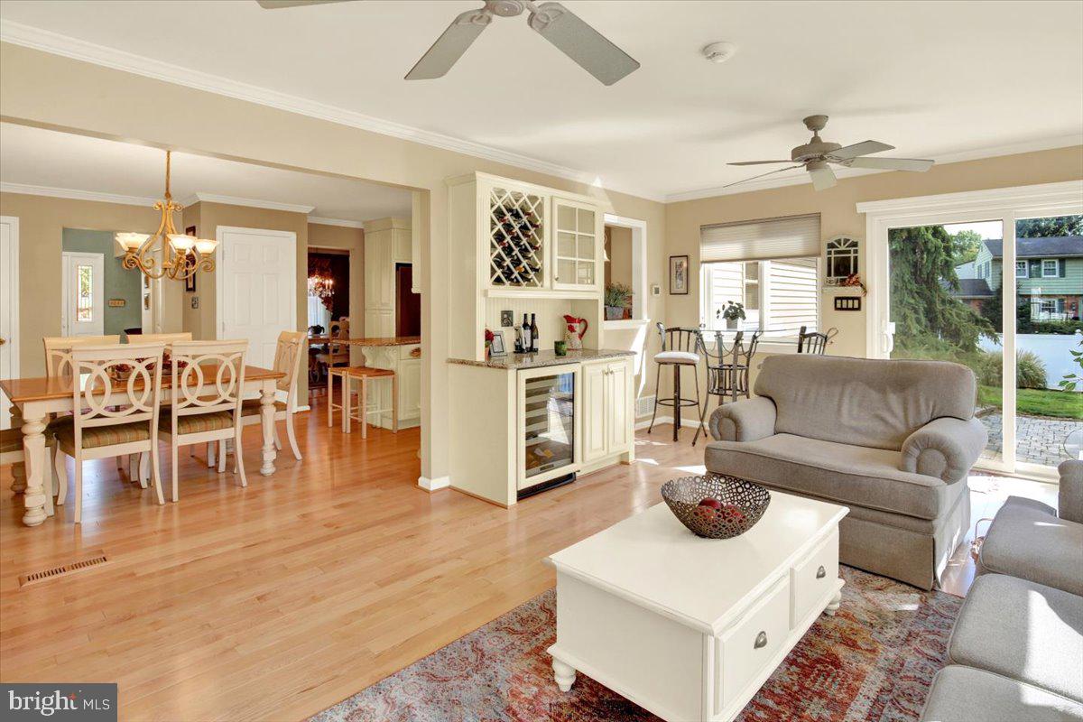 300 Elizabeth Dr Property Photo 22