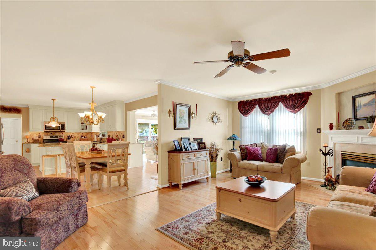 300 Elizabeth Dr Property Photo 23