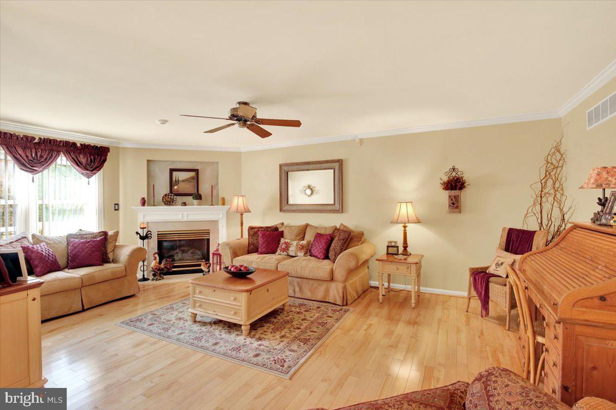 300 Elizabeth Dr Property Photo 24