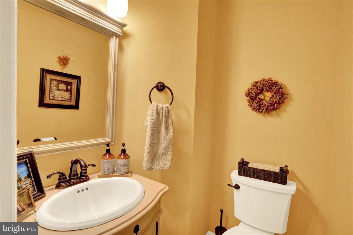 300 Elizabeth Dr Property Photo 26