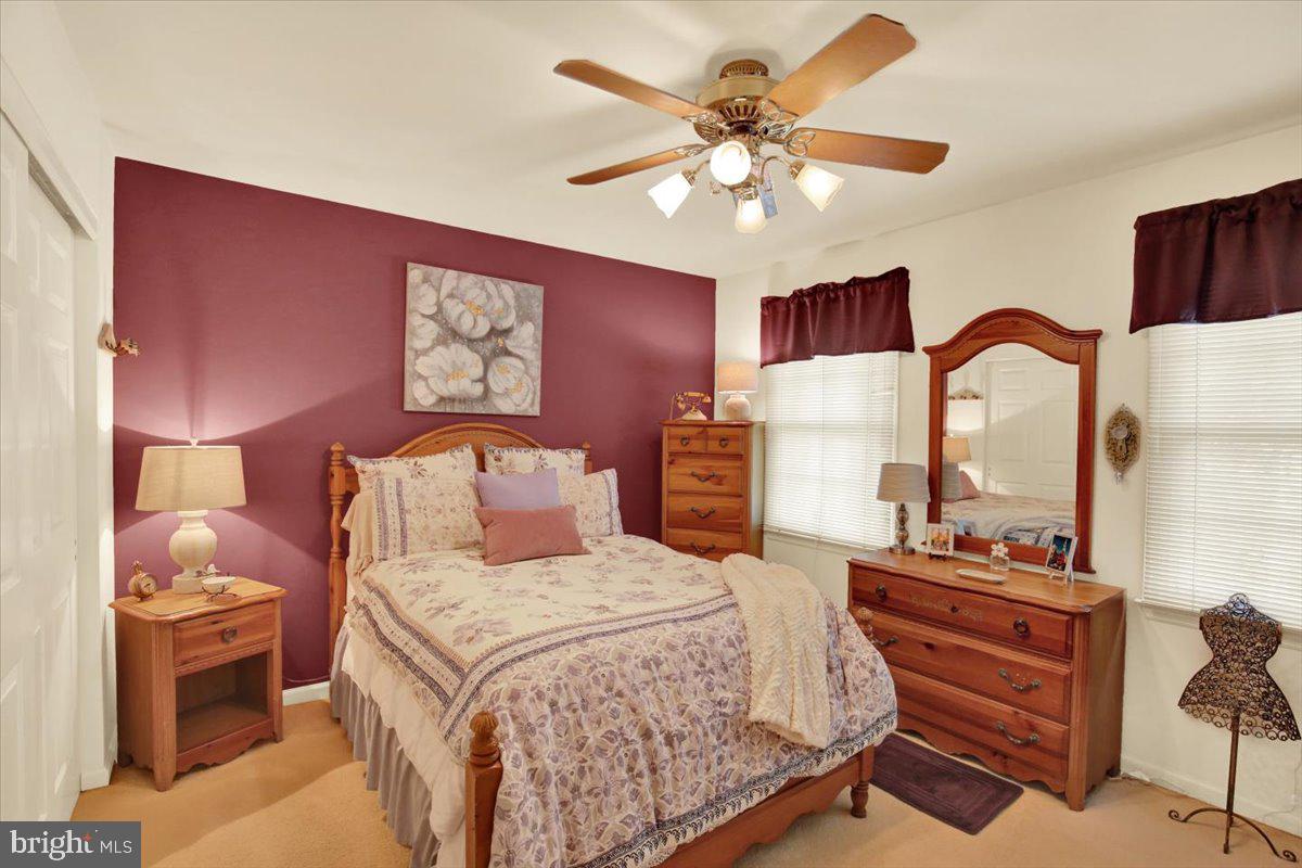 300 Elizabeth Dr Property Photo 37
