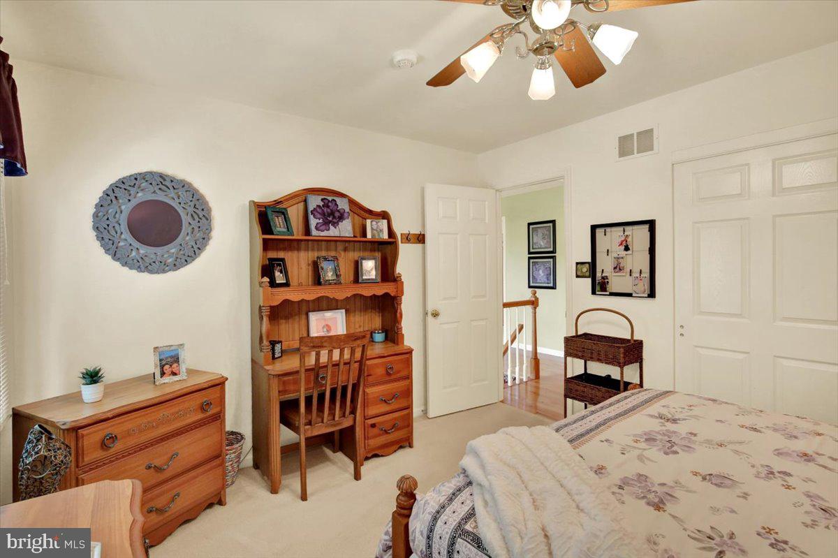 300 Elizabeth Dr Property Photo 38