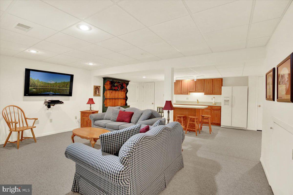 300 Elizabeth Dr Property Photo 45
