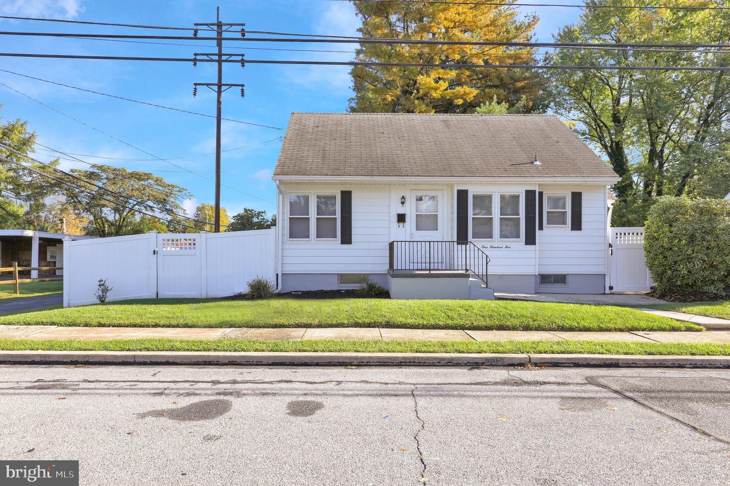 105 Gold St Property Photo 1
