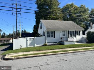 105 Gold St Property Photo 2