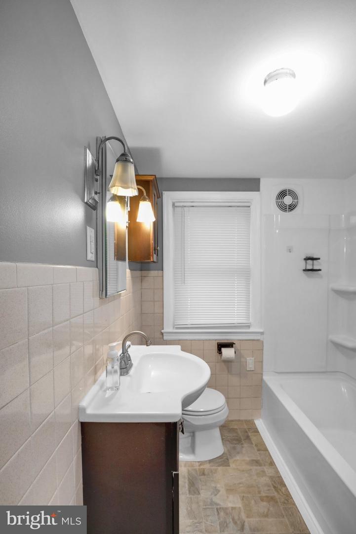 105 Gold St Property Photo 26