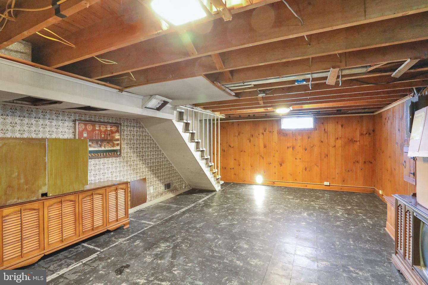 105 Gold St Property Photo 37