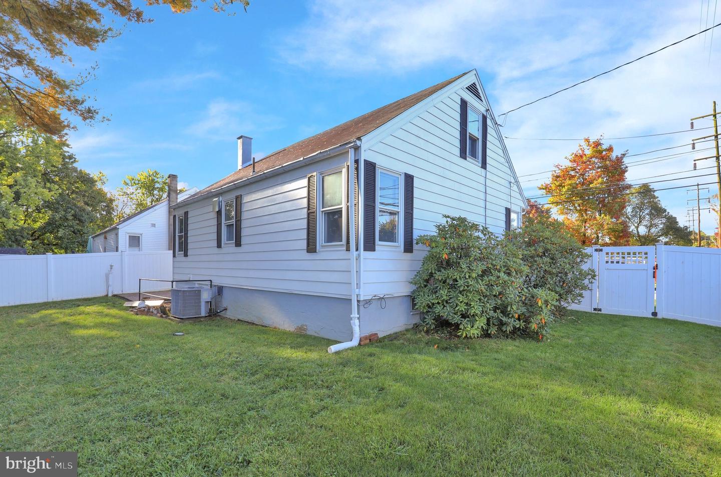 105 Gold St Property Photo 40