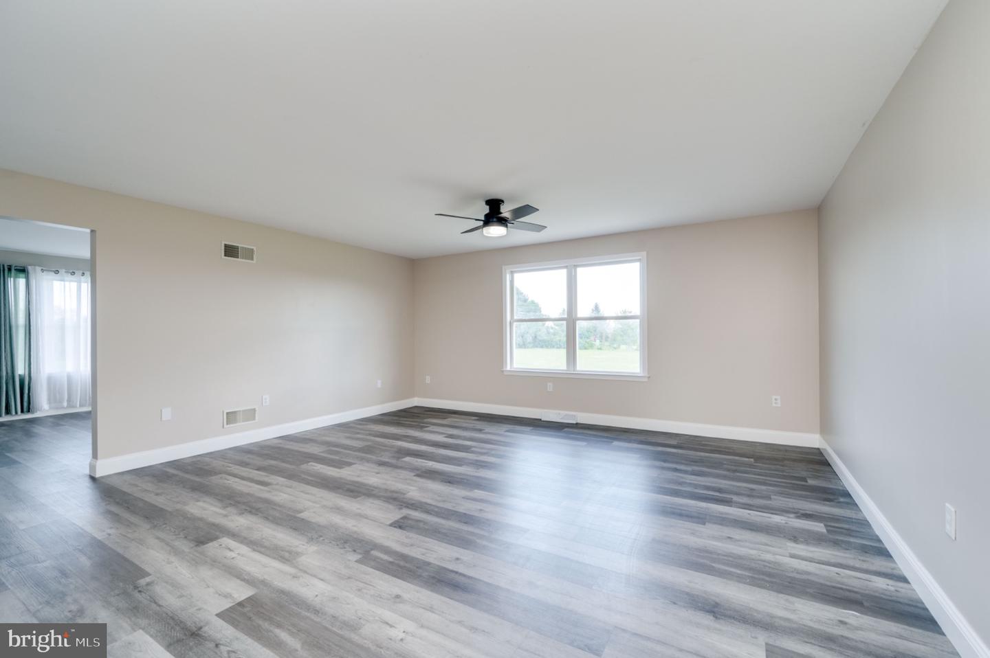 19 Swissdale Rd Property Photo 6