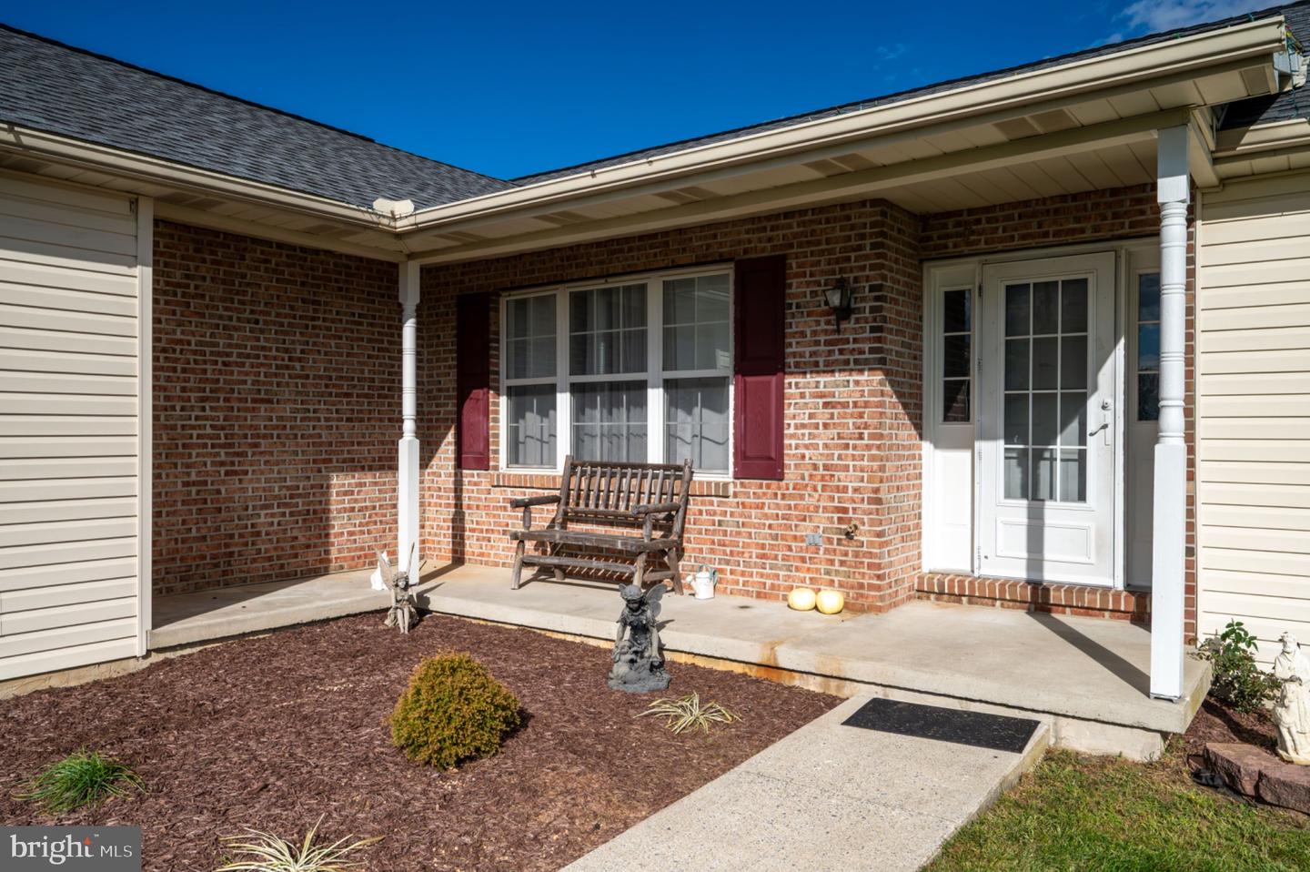 19 Swissdale Rd Property Photo 46
