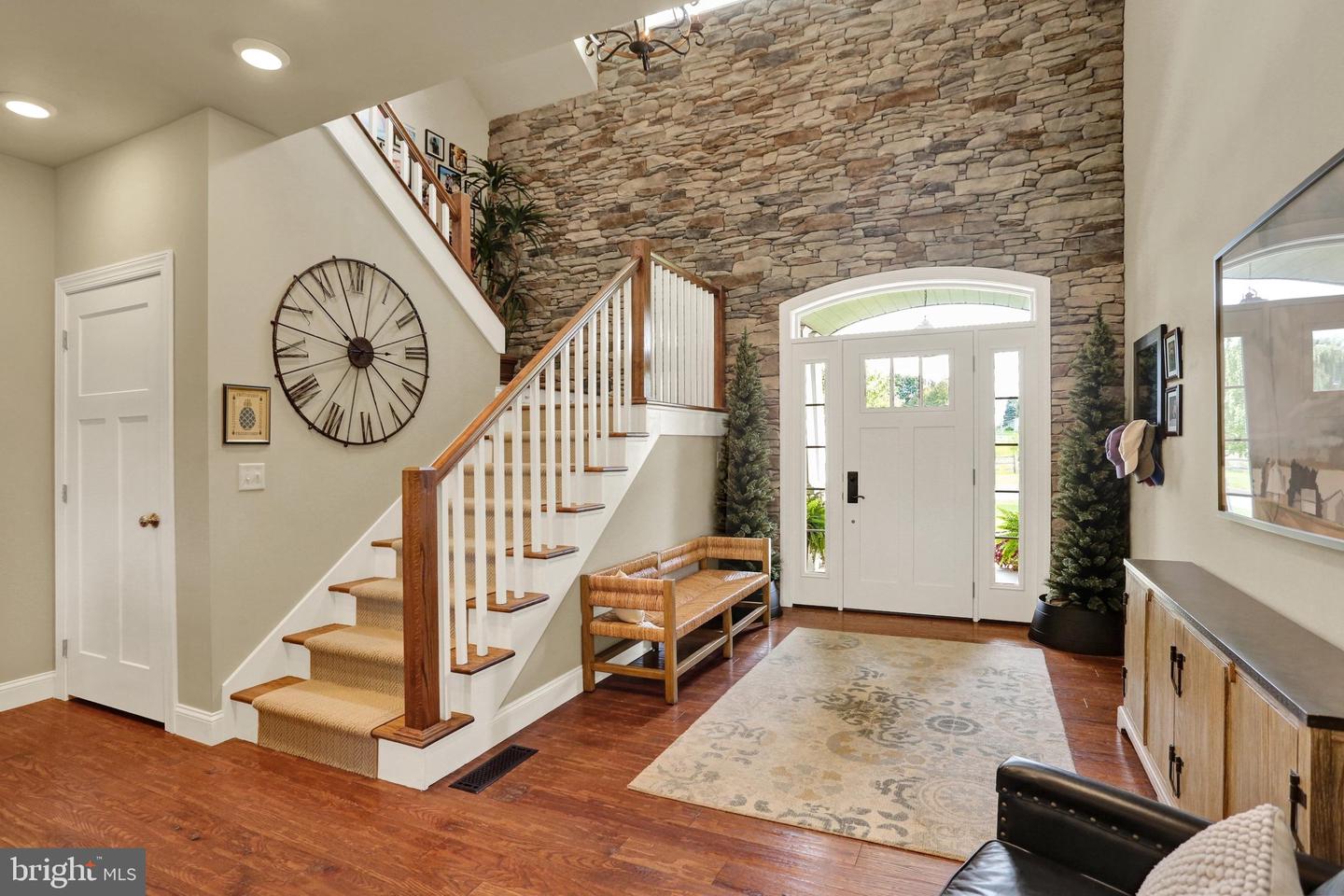 8 Career Ct Property Photo 10