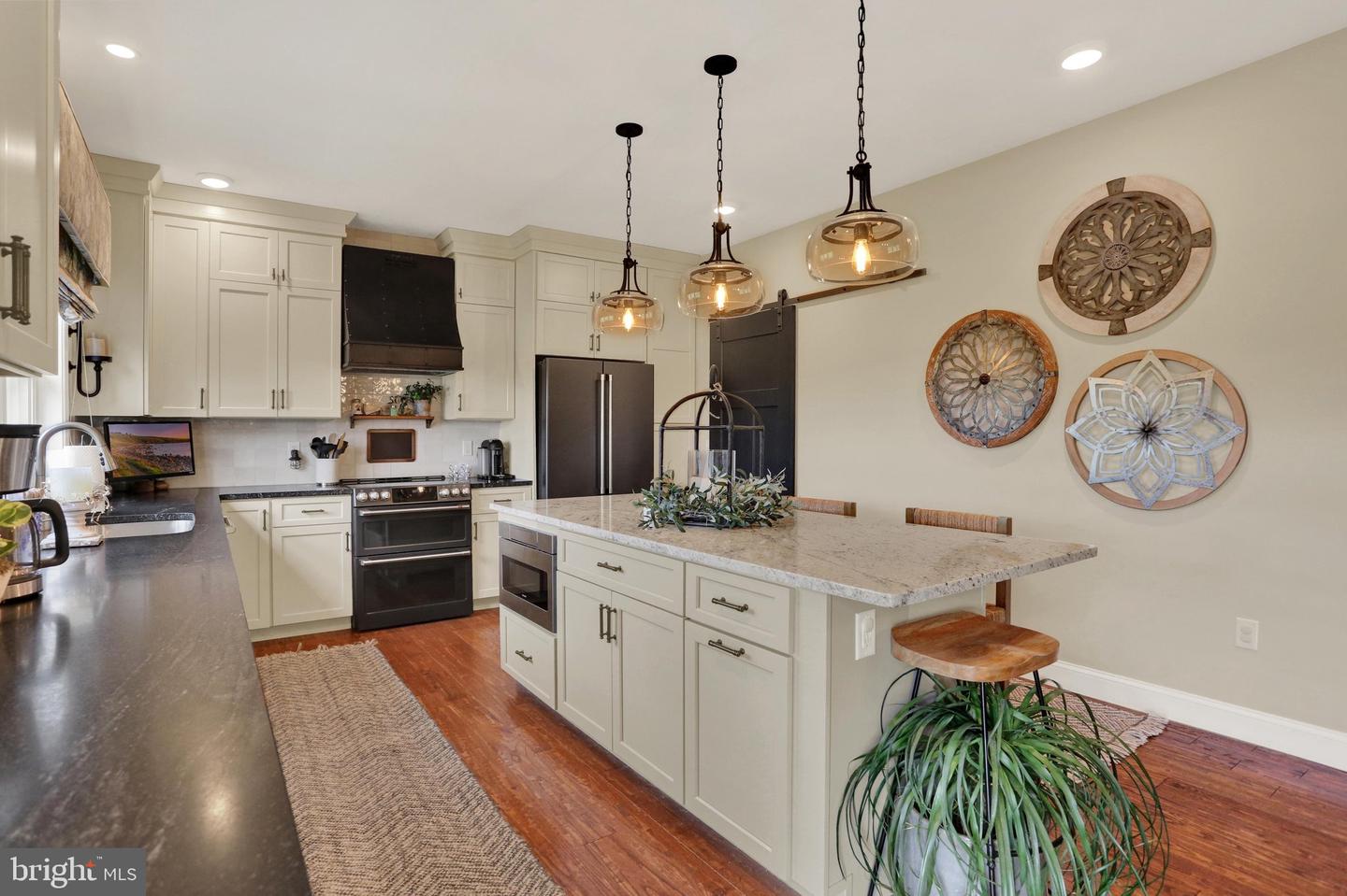 8 Career Ct Property Photo 17