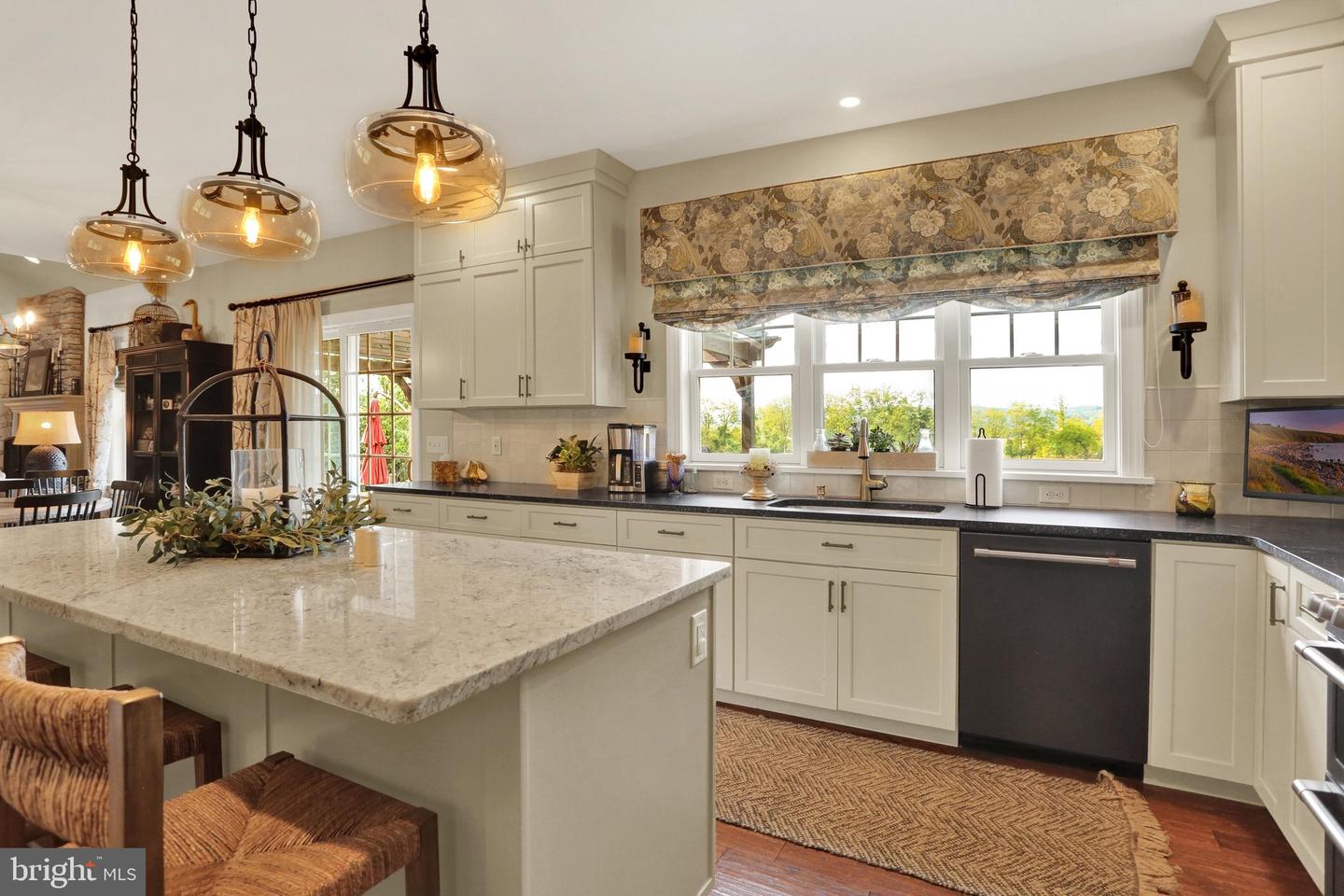 8 Career Ct Property Photo 19