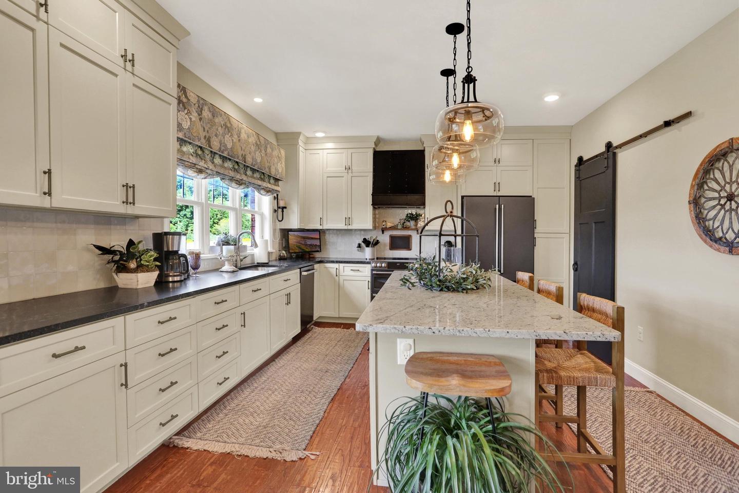 8 Career Ct Property Photo 20