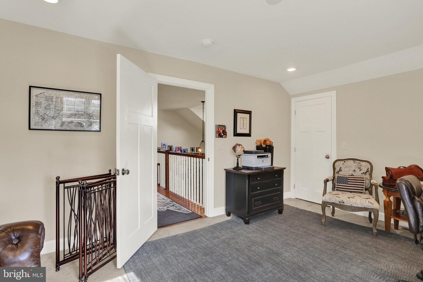 8 Career Ct Property Photo 36