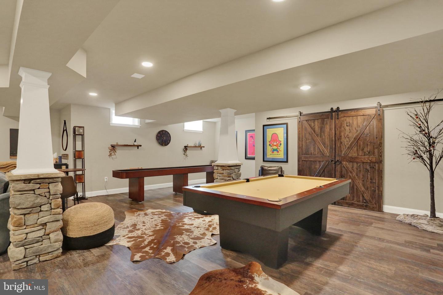 8 Career Ct Property Photo 38