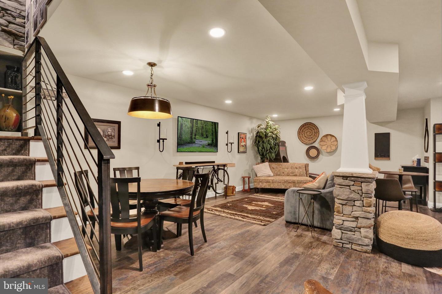 8 Career Ct Property Photo 39