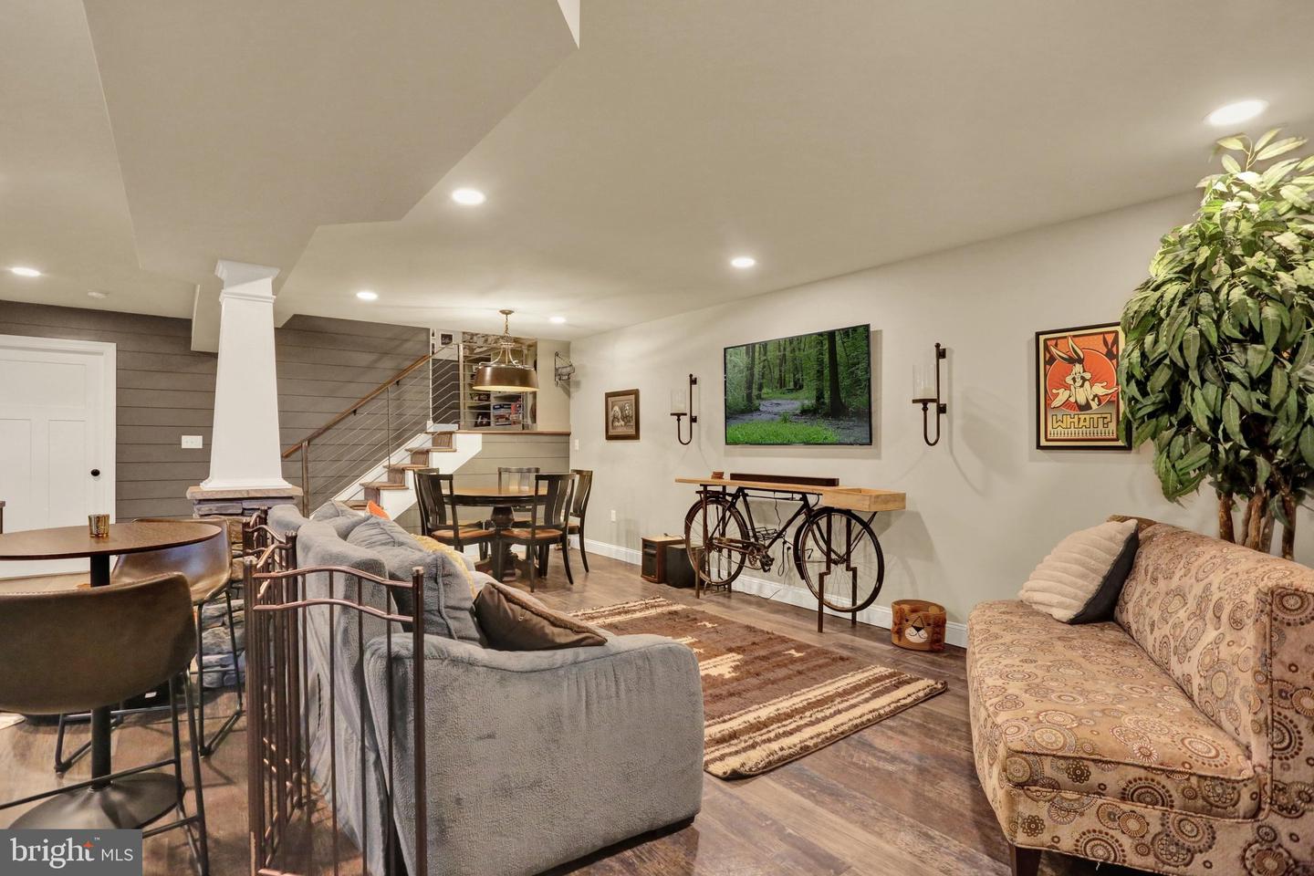 8 Career Ct Property Photo 40