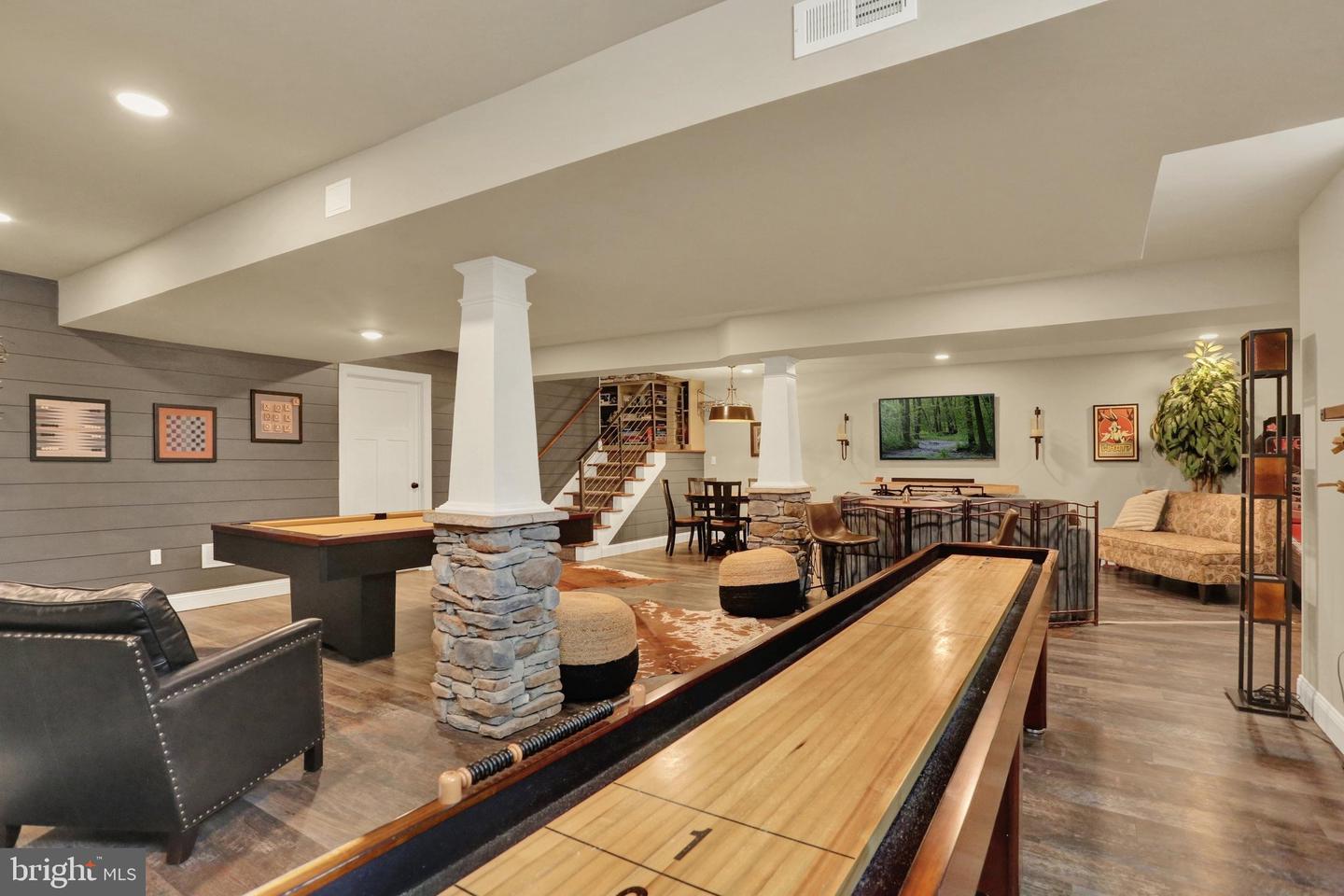 8 Career Ct Property Photo 42