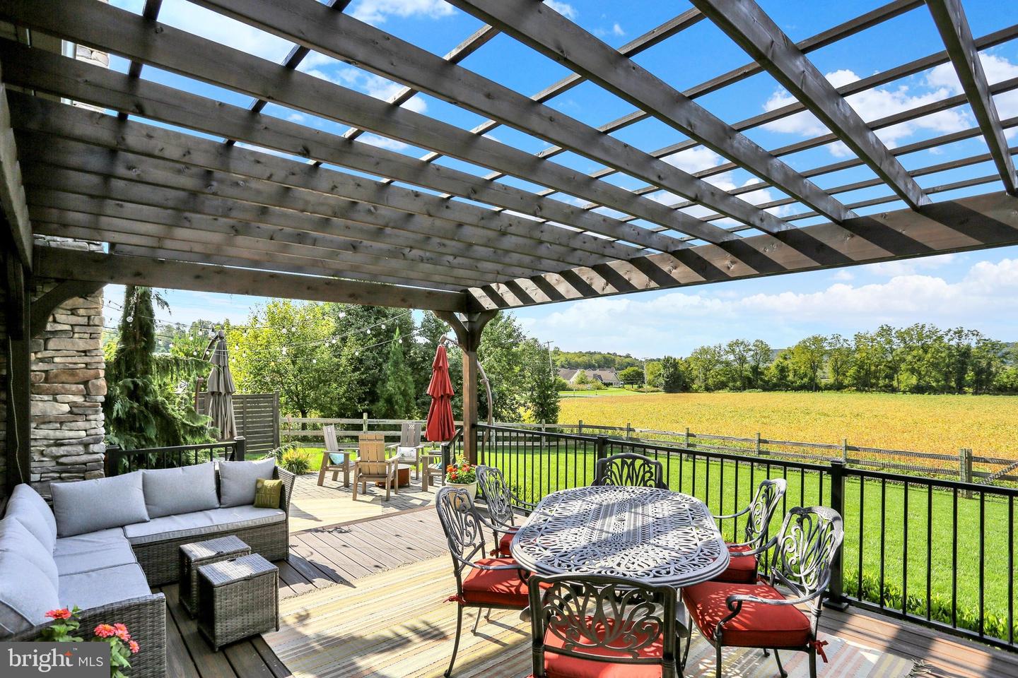 8 Career Ct Property Photo 45