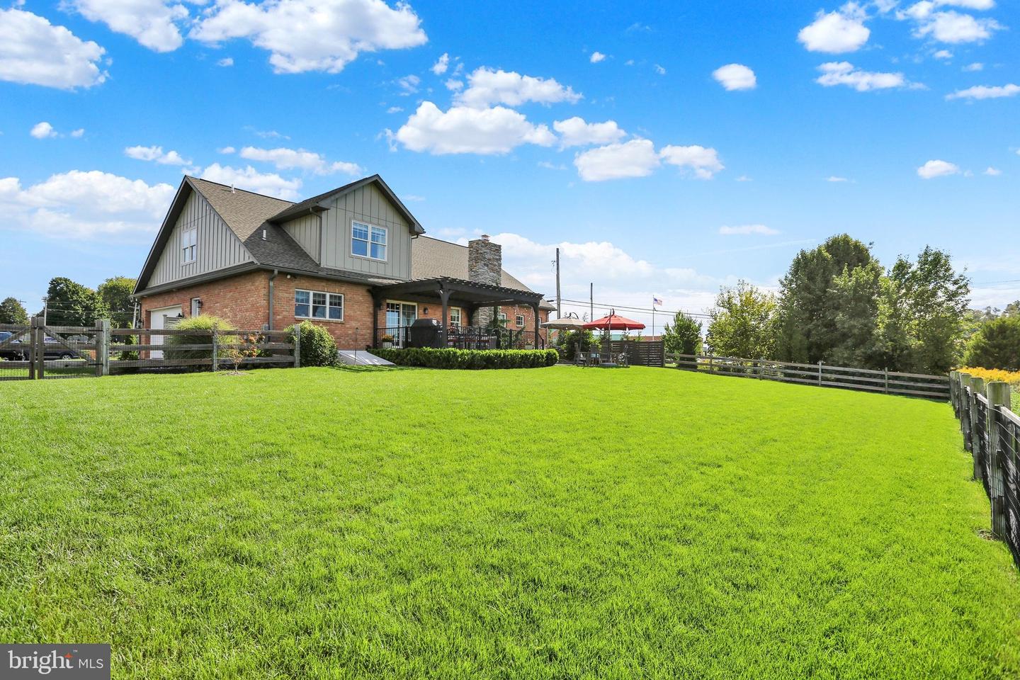 8 Career Ct Property Photo 51