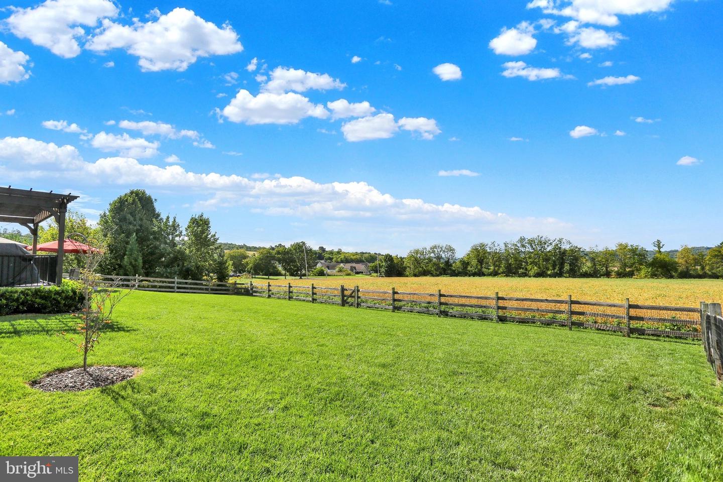 8 Career Ct Property Photo 52