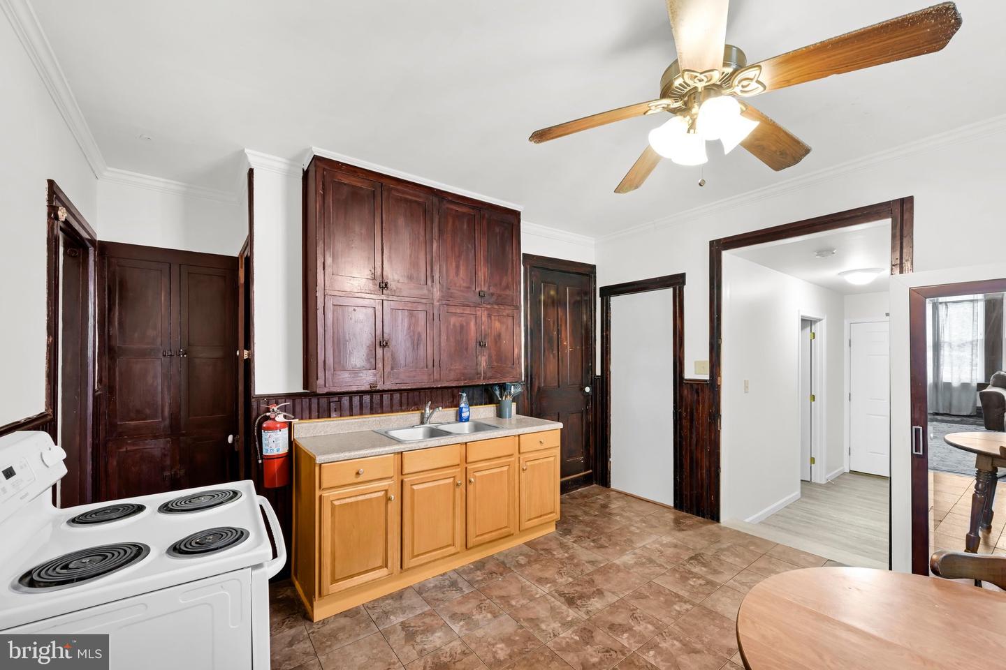 216 Greenwich St Property Photo 12