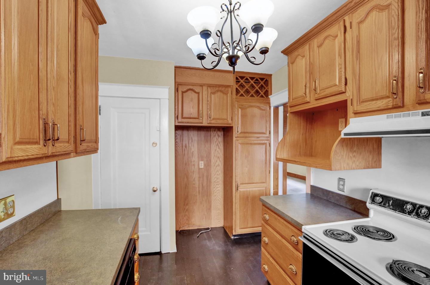 1708 Olive St Property Photo 12