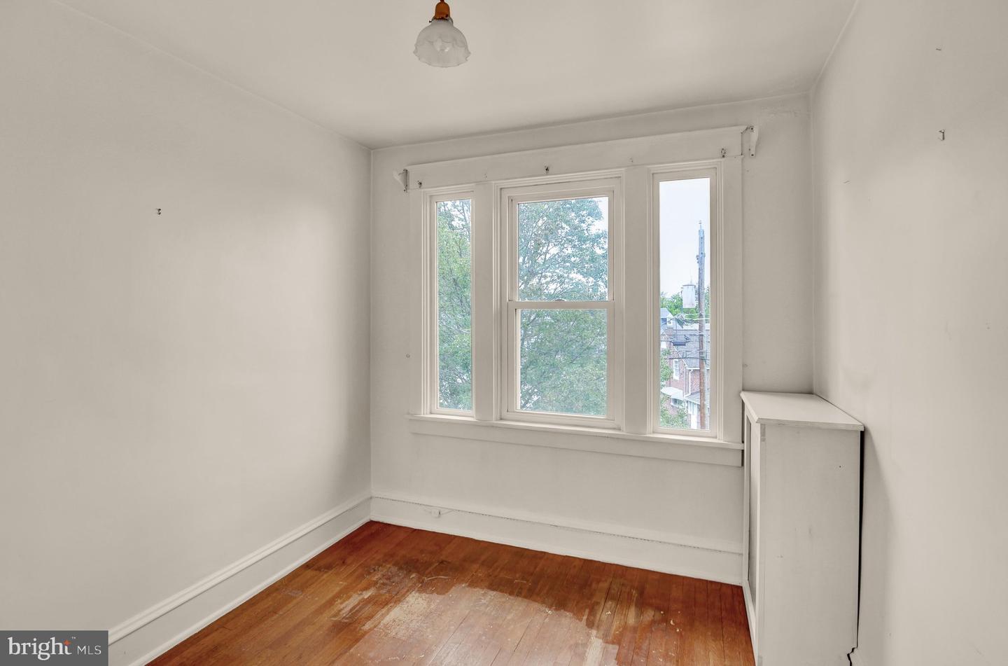 1708 Olive St Property Photo 13