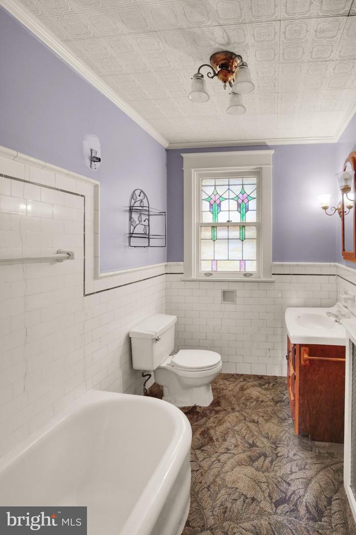 1708 Olive St Property Photo 19