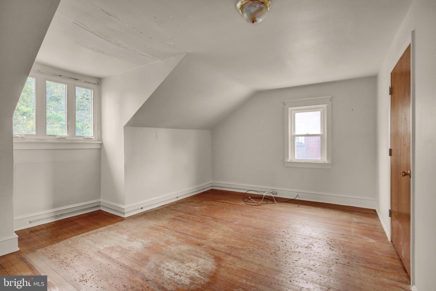 1708 Olive St Property Photo 20