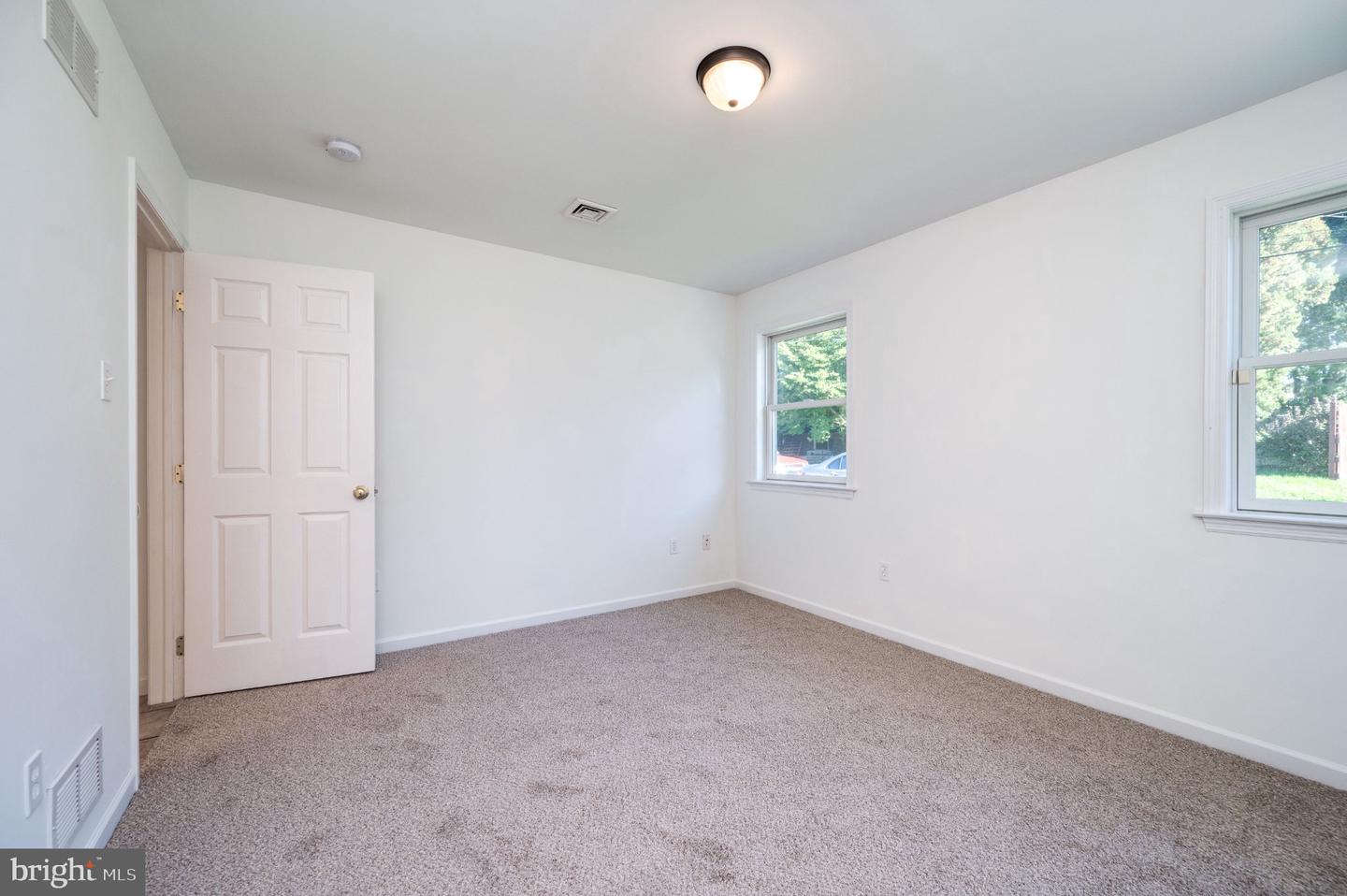 220 Woodland Ave Property Photo 22