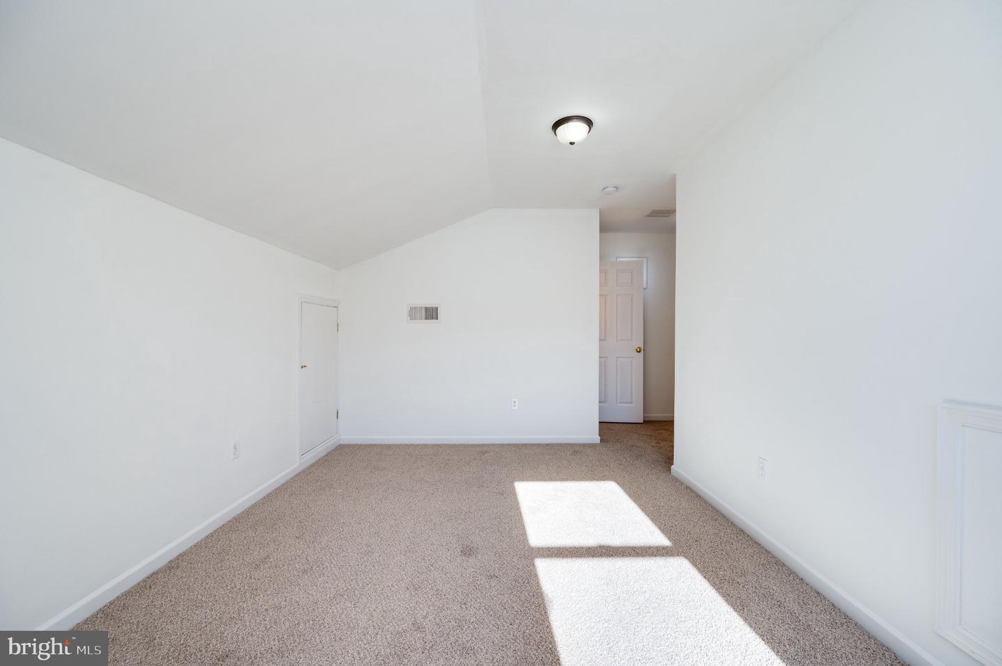220 Woodland Ave Property Photo 25